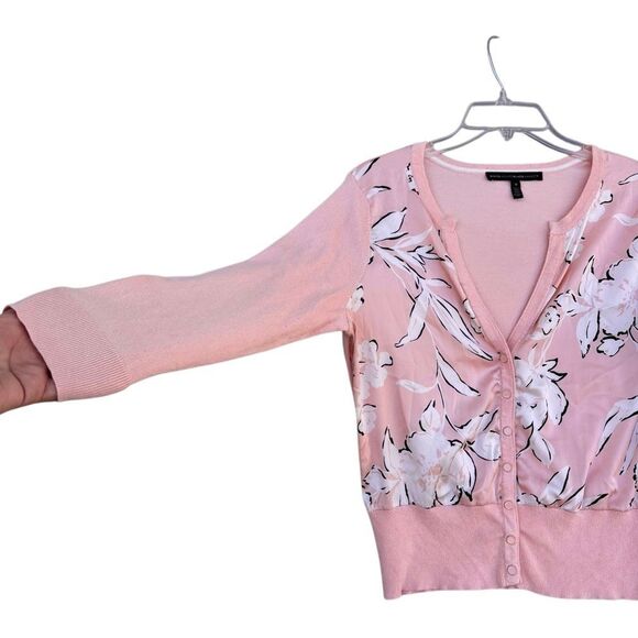 WHBM Pink Coral White Floral Top Light Cardigan Sweater Women Medium 3/4 Sleeve - Picture 4 of 7